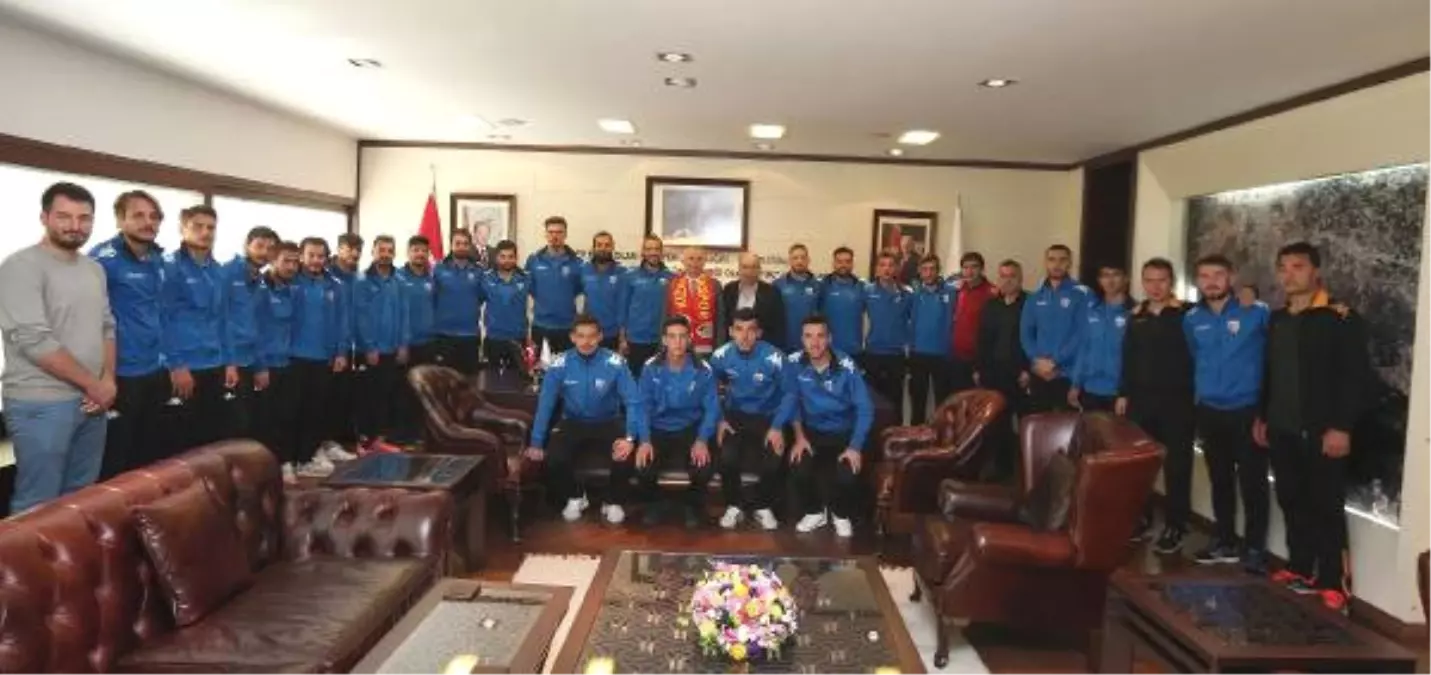 Kızılcabölükspor\'dan Büyükşehir Belediye Başkanına Ziyaret