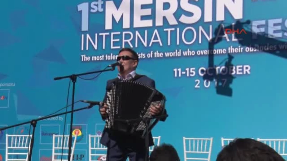 Mersin\'de Engelsiz Sanat Festivali Coşkusu