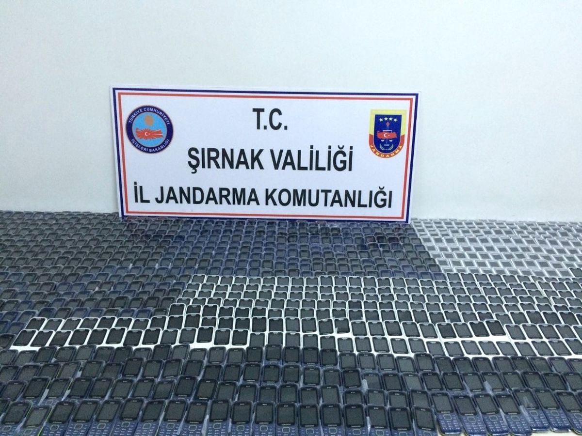 Şırnak\'ta 280 Adet Kaçak Cep Telefonu Ele Geçirildi