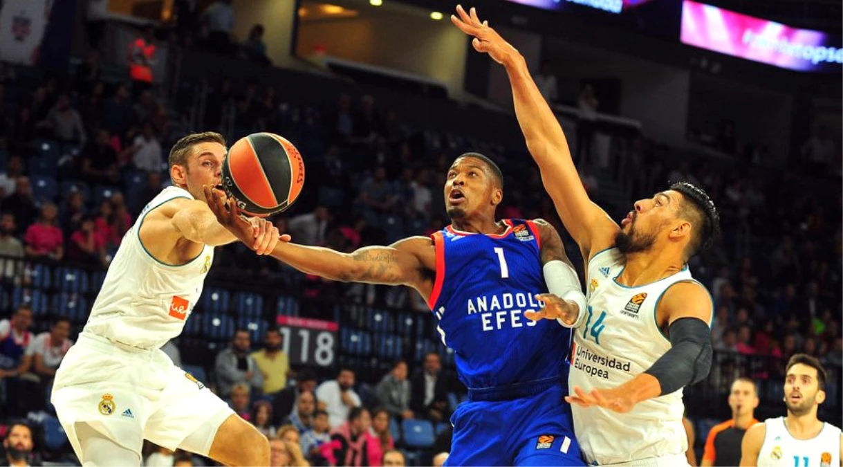 THY Euroleague\'in İlk Haftasında Anadolu Efes, Real Madrid\'e 74-88 Mağlup Oldu