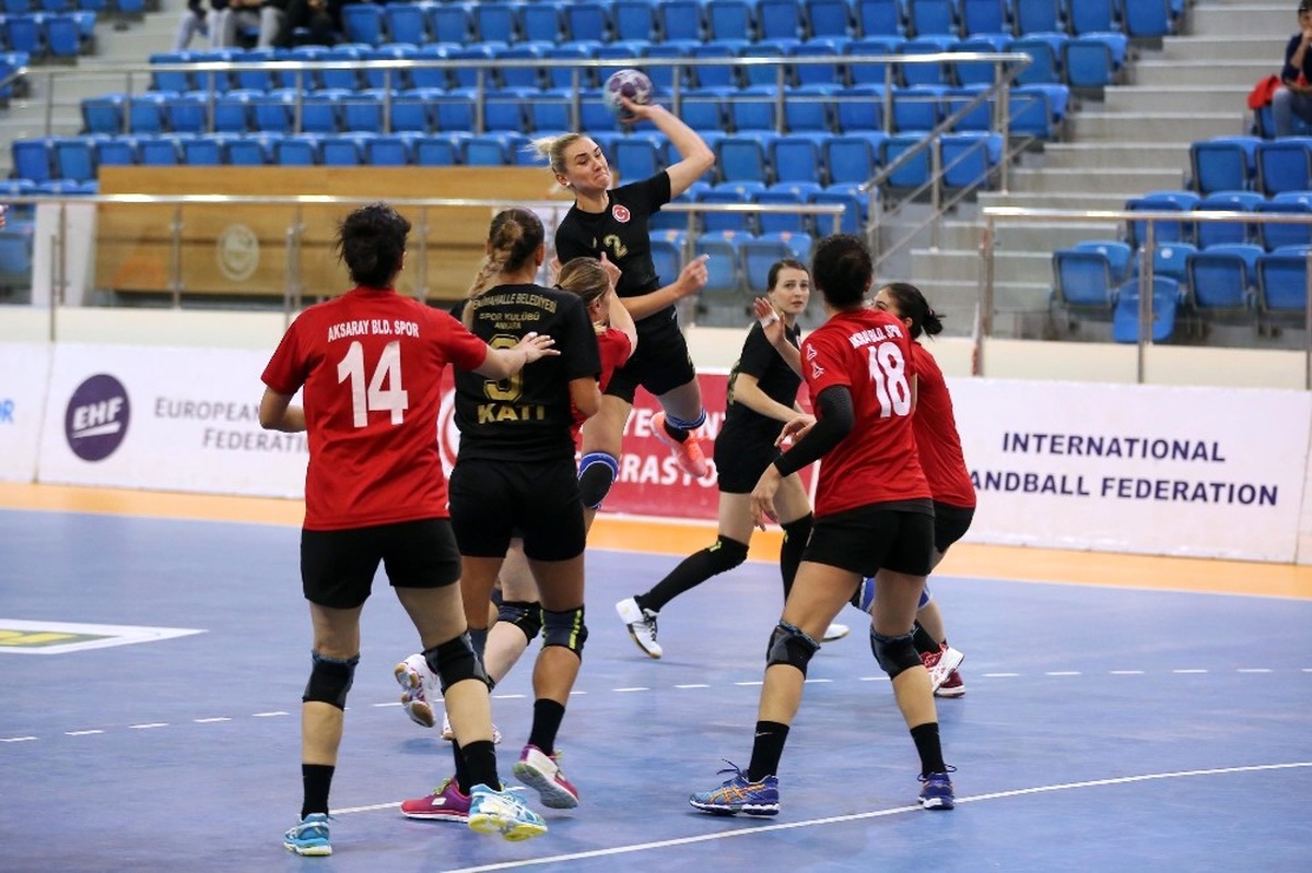 Yenimahalle Belediyespor Kadın Hentbol Takımı Avrupa\'da