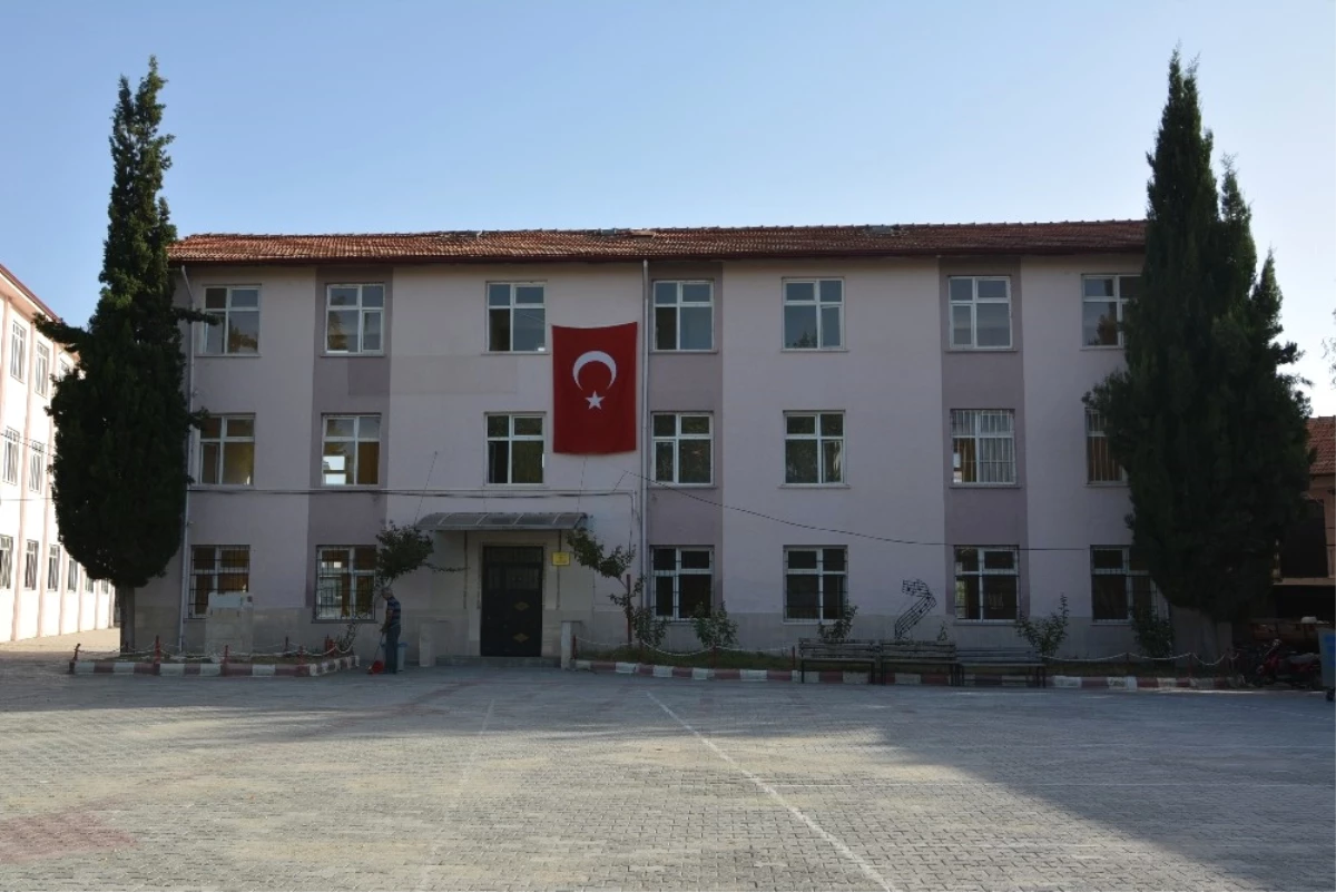 Yıkılan Okulun Yerine Yenisi Yapılacak