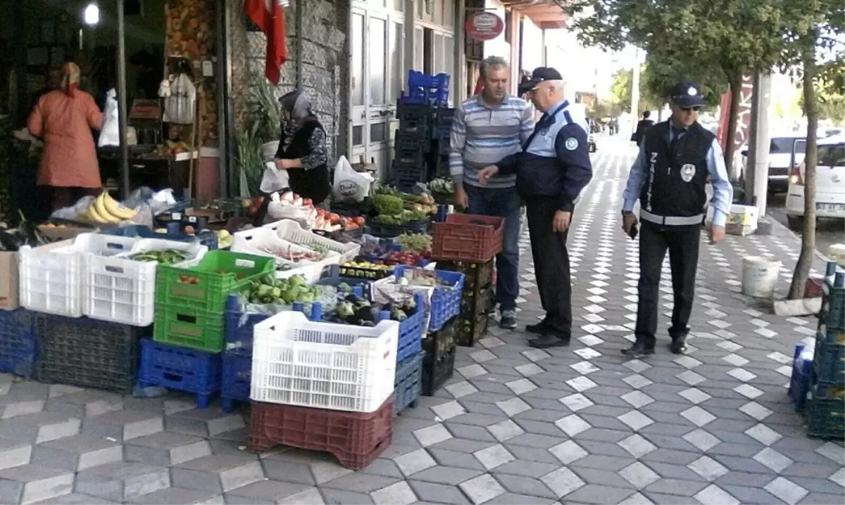 Zabıtadan Kaldırım İşgallerine Yönelik Denetim