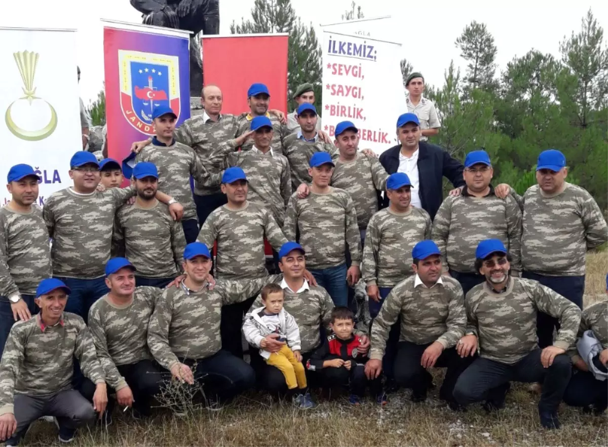 25 Arkadaş 20 Sene Sonra Tekrar Askerlik Yaptı