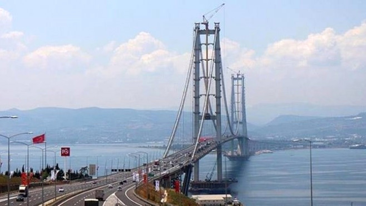 Bakan\'dan \'Osmangazi Köprüsü\' Eleştirilerine Yanıt