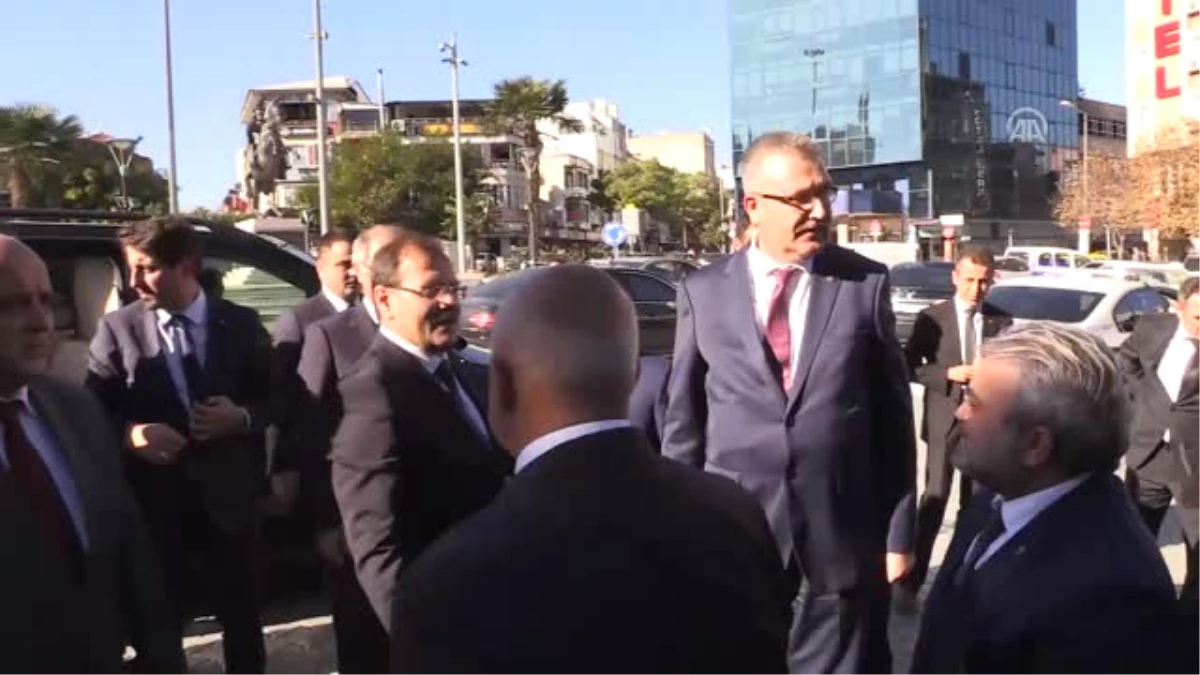 Başbakan Yardımcısı Çavuşoğlu, 15 Temmuz Şehitleri ve Demokrasi Meydanı\'nın Açılış Törenine Katıldı...