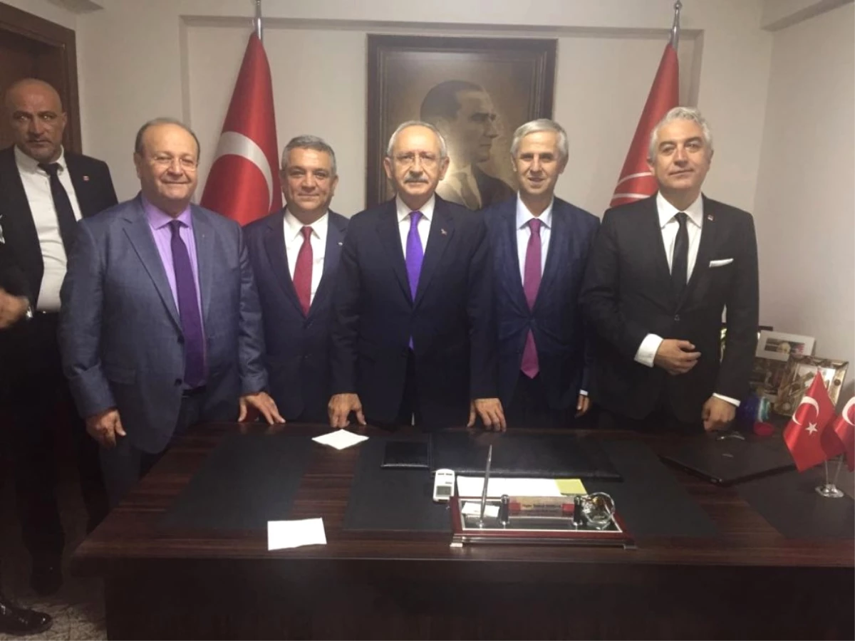 Başkan Özakcan, CHP Denizli İl Binasının Açılışına Katıldı