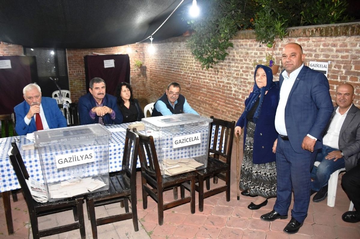Edremit CHP\'de Listeler Savaşı