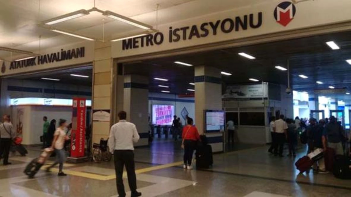 Havalimanı Metrosunda Gasp Dehşeti! Kadını Vagona İtip Cüzdanını Almışlar