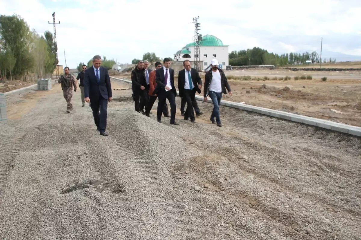 Malazgirt Belediyesinden Yol Yapım Çalışması