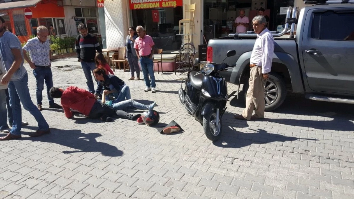 Manavgat\'ta Motosiklet Kazaları: 4 Yaralı