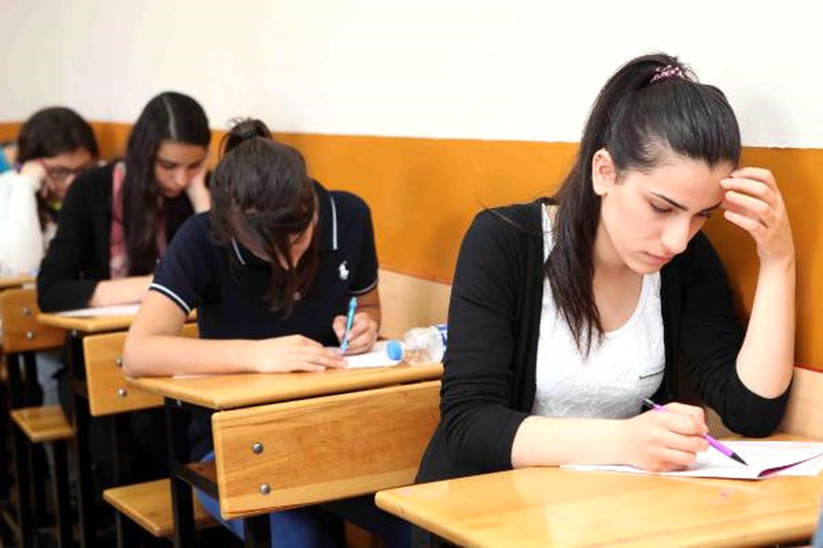 Nazik Kösegil: 200 Puan Barajı Öğrenciyi Güvende Tutacak