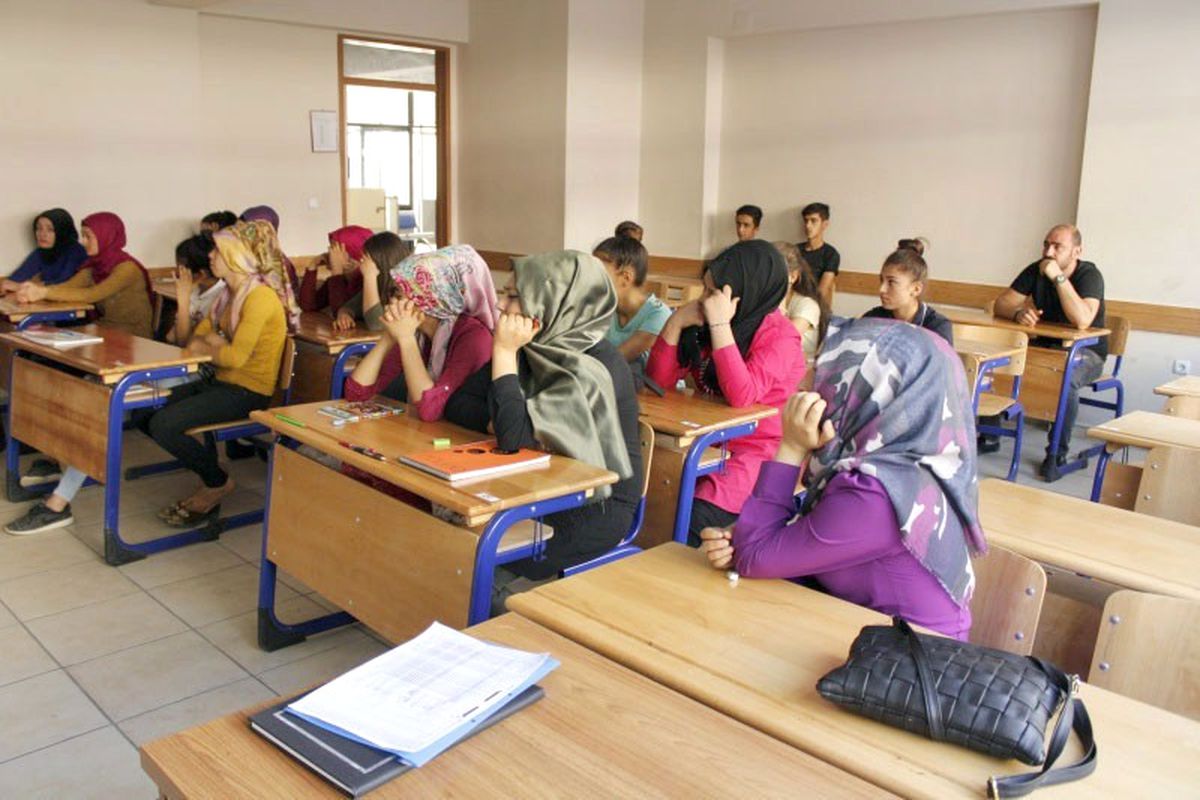 Öğrencilerin Teorik Eğitimi Başladı