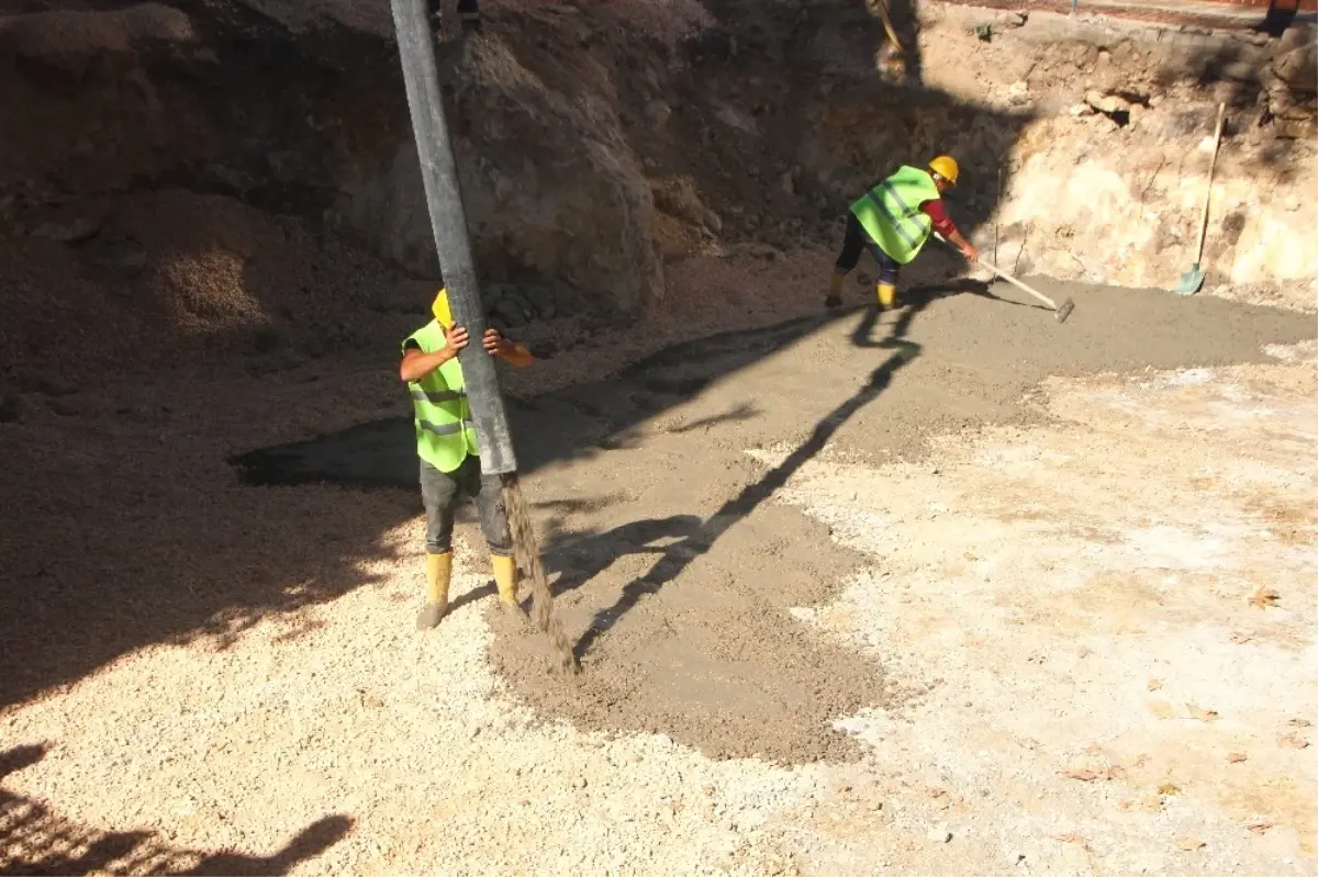 Şerifpaşa Camii Meydan Düzenleme Projesinin Temeli Dualarla Atıldı