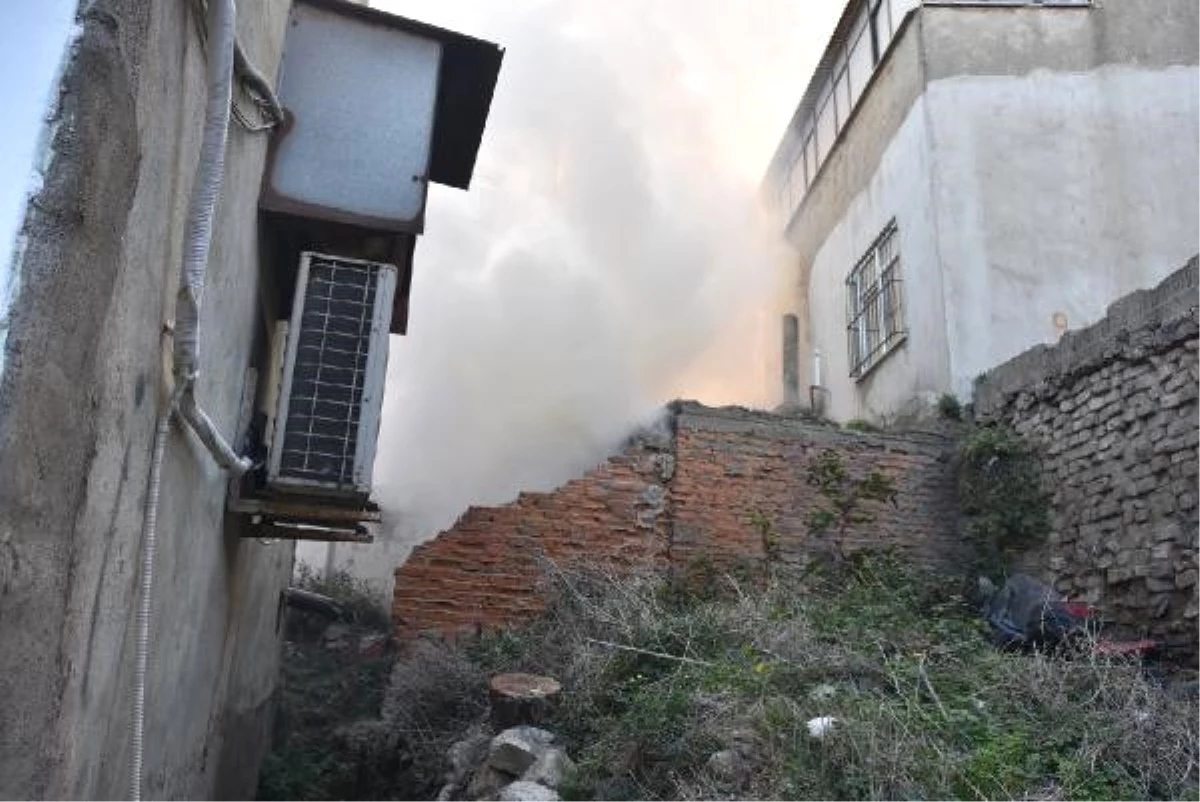 Sinop\'ta Kullanılmayan Boş Evde Yangın Çıktı