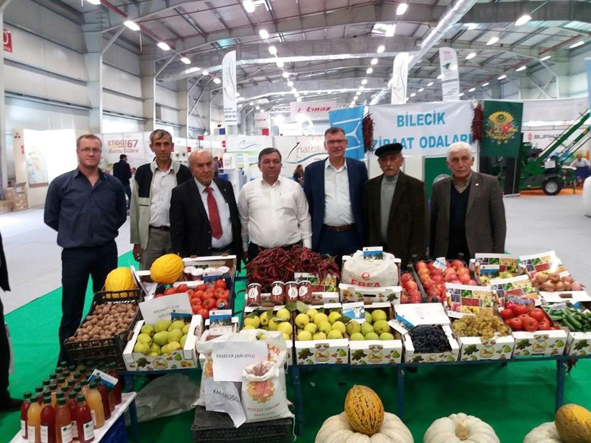Vezirhan Belde Belediye Başkan Duymuş\'dan Çukurören Köyü Standını Övgü