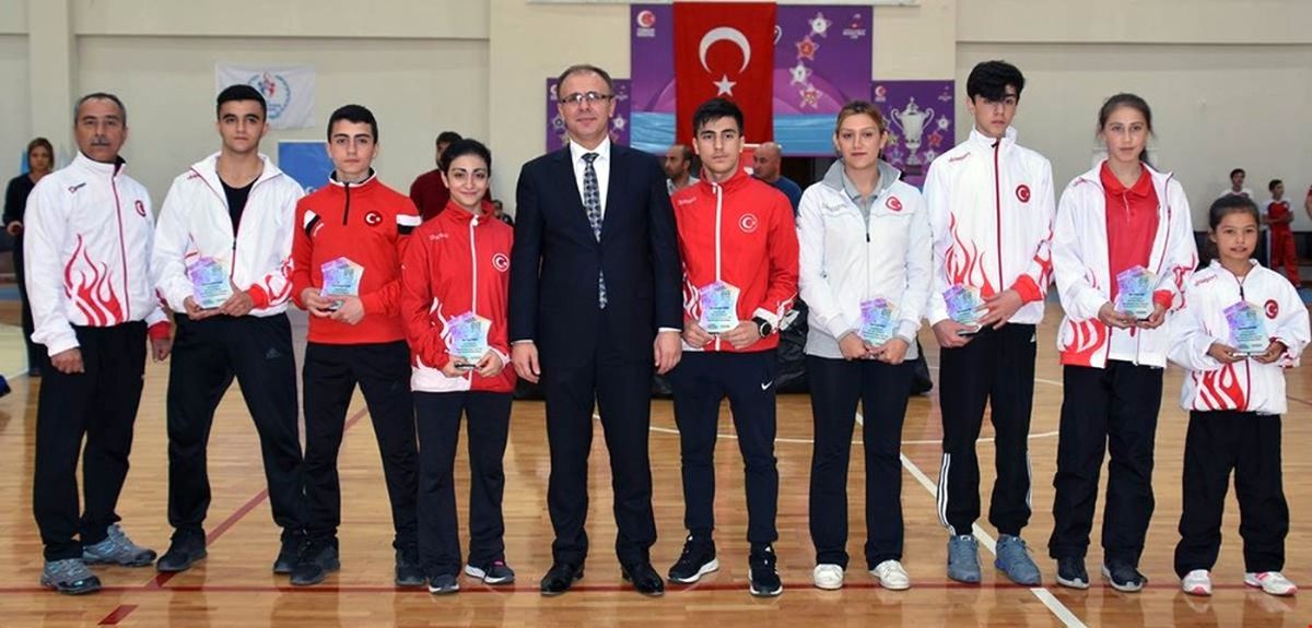 Afyonkarahisar\'da Amatör Spor Haftası Etkinlikleri Başladı