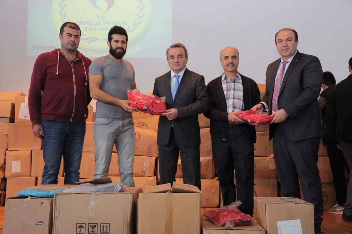 Amatör Spor Kulüplerine Malzeme Yardımı