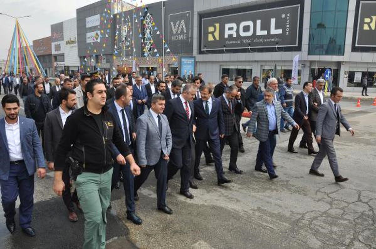 Başbakan Yardımcısı Çavuşoğlu: İnegöl\'e Gelin, Mobilyanın En İyisini Alın