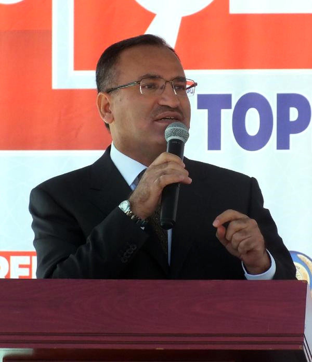Bekir Bozdağ: Suriye\'nin Kuzeyinde Terör Koridoru Oluşturulmasına Türkiye İzin Vermez