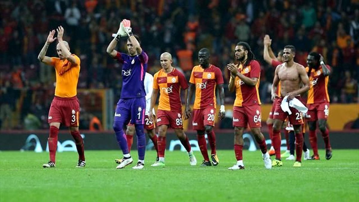 Galatasaray\'da Tarihe Geçen Kadro