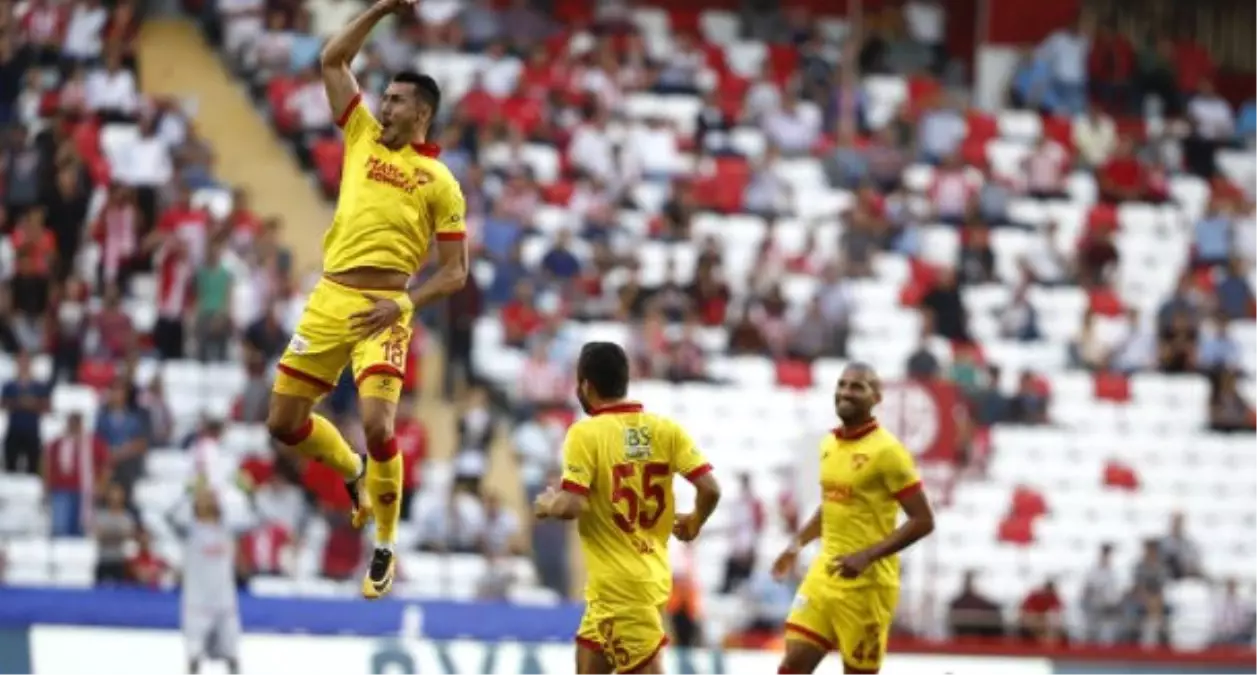 Göztepe, Deplasmanda Antalyaspor\'a Acımadı: 1-3