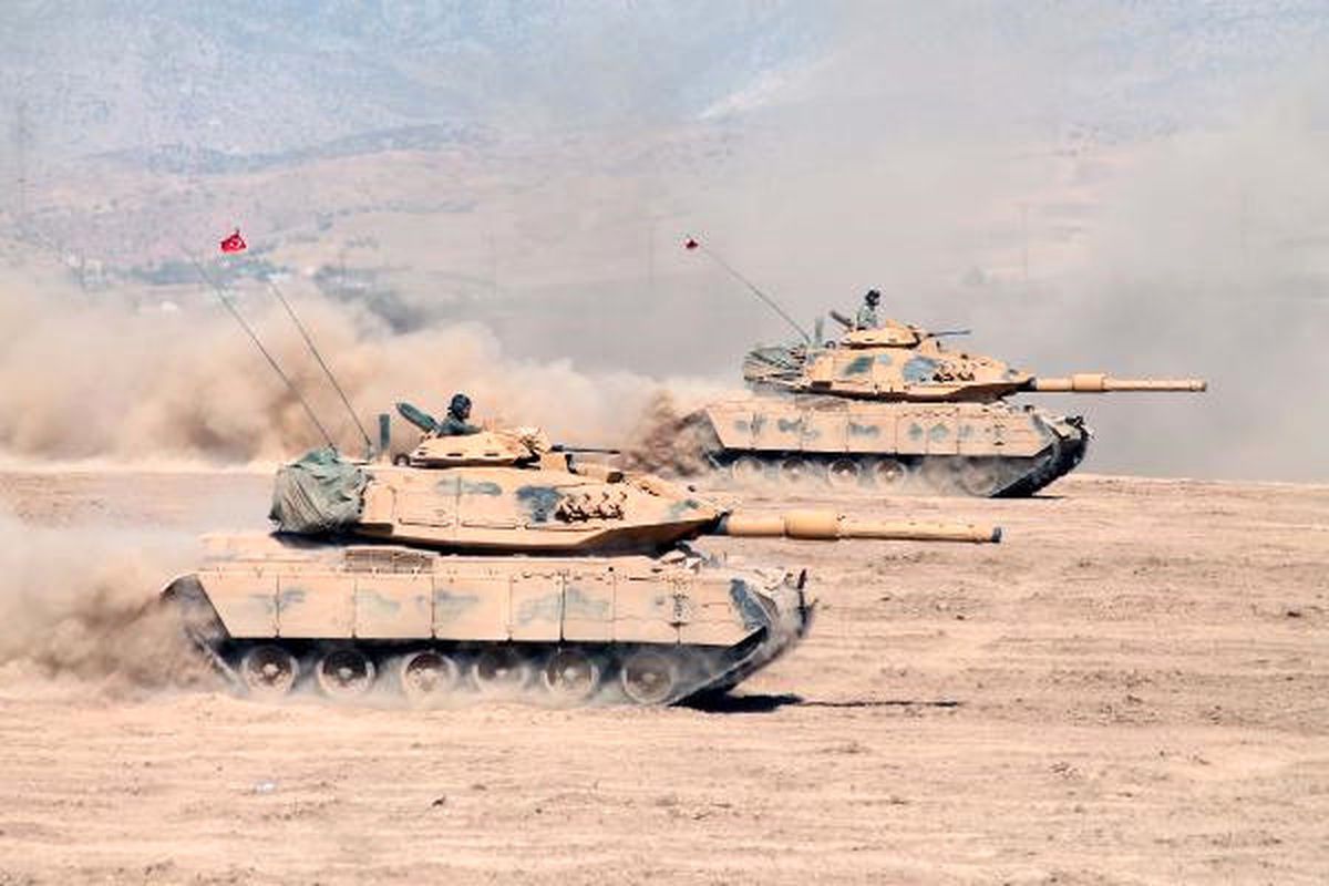 Habur\'daki Tatbikatta Bugün Tanklar Manevra Yaptı