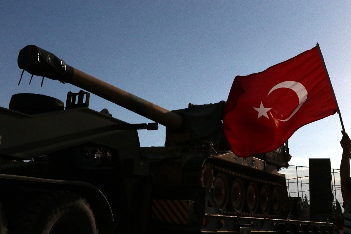 İdlib İntikaline Fırtına Obüsü ve Leopar Tank Kurtarıcı Sevk Edildi