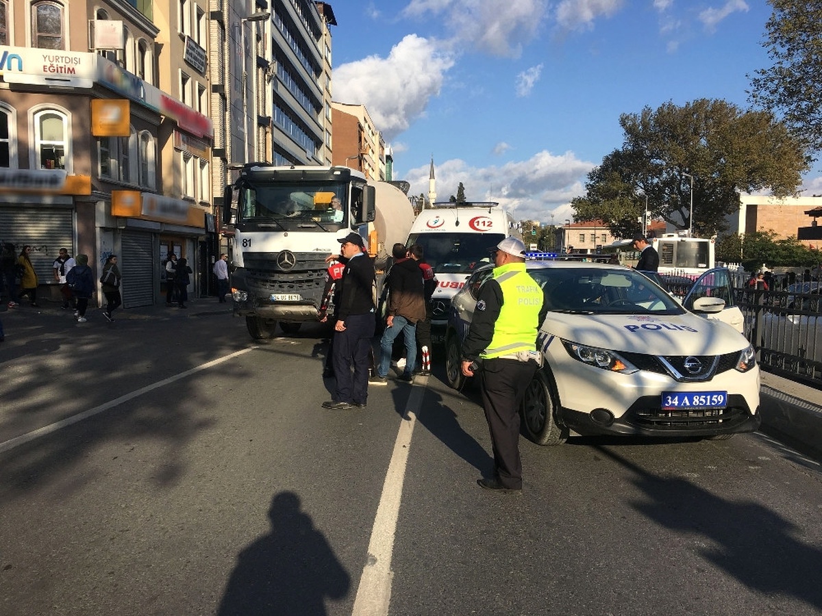 Kadınına Çarpıp Kaçan Beton Mikseri Şoförü Yakalandı