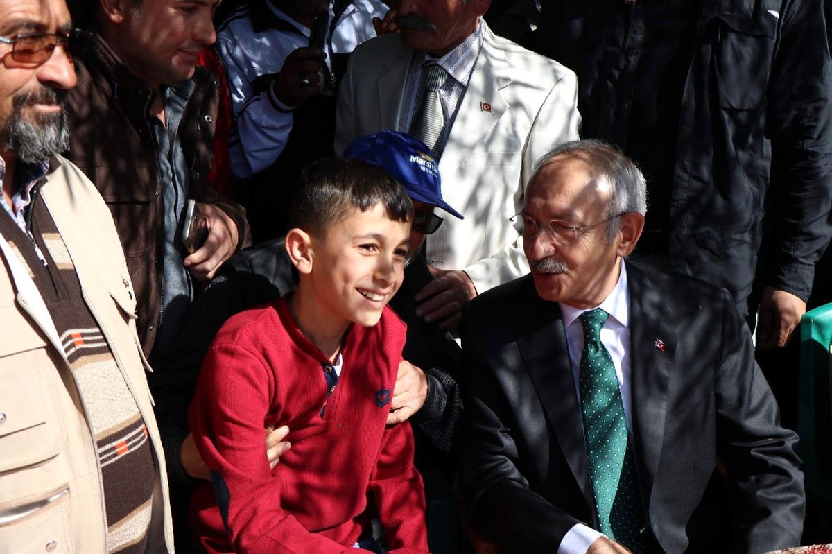 Kılıçdaroğlu\'nun Halefi 11 Yaşındaki Bayram Ali
