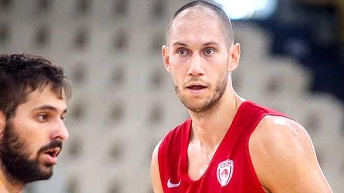 Olympiakos\'ta Kim Tillie Şoku