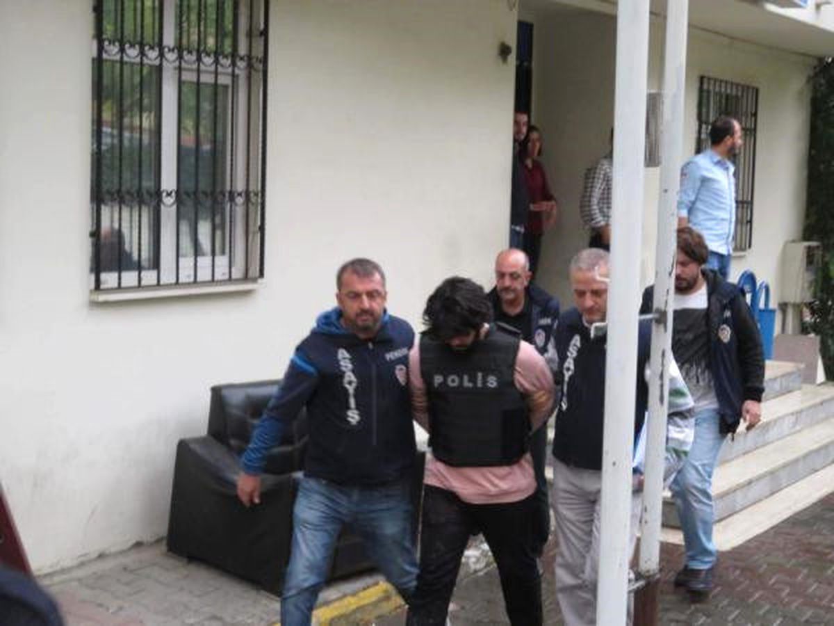 Pendik\'te Kız Öğrenciyi Öldüren Saldırgan Adliyeye Sevkedildi (1)