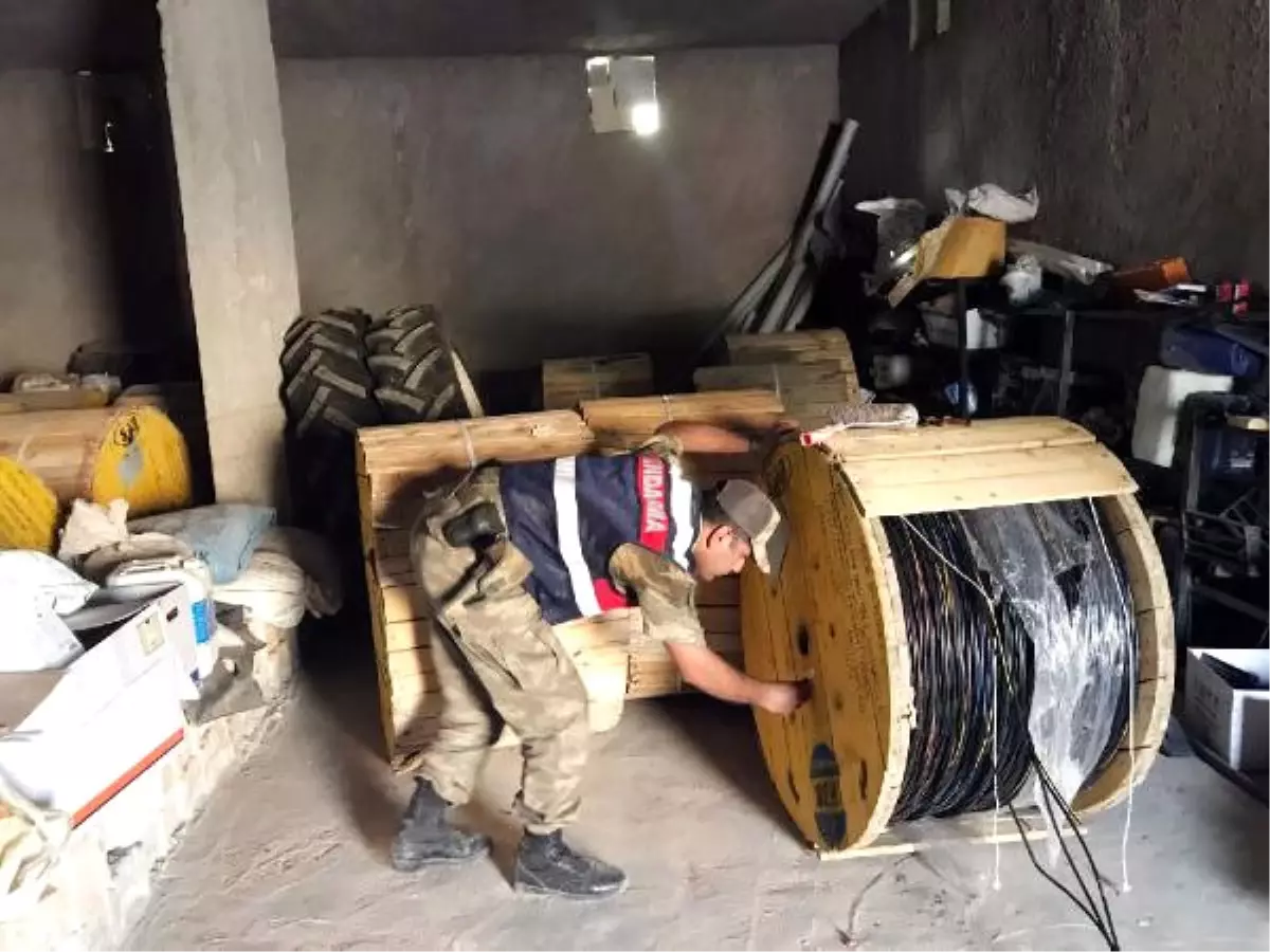 Şanlıurfa\'da 50 Bin TL\'lik Kablo Çalanlar Yakalandı