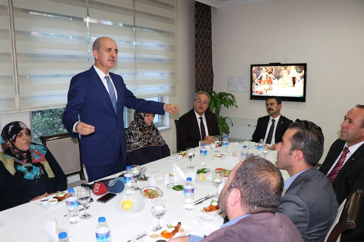 Şehit Aileleri ve Gaziler ile Yemekte Buluştu