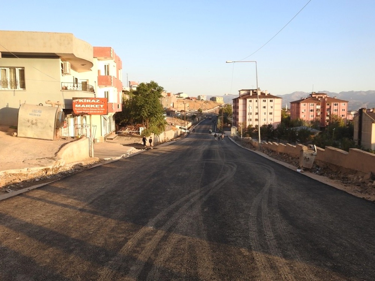 Şırnak\'ta Ana Caddelerin Bağlantı Yolları Asfaltlandı