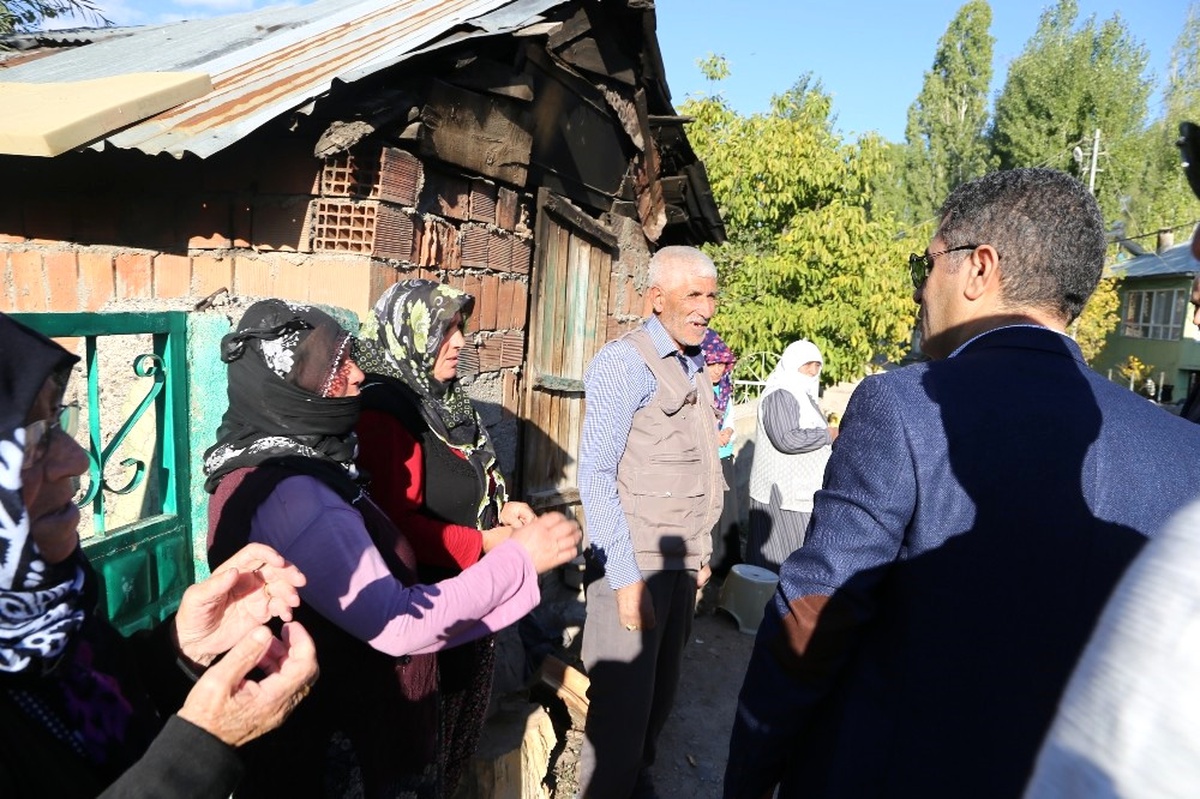 Varto Kaymakamı ve Belediye Başkan Vekili Çetin\'in Mahalle Ziyaretleri