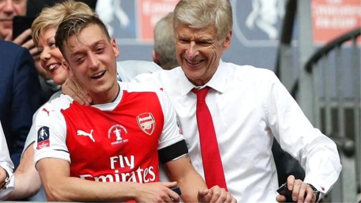 Wenger\'den Mesut Özil\'e Destek