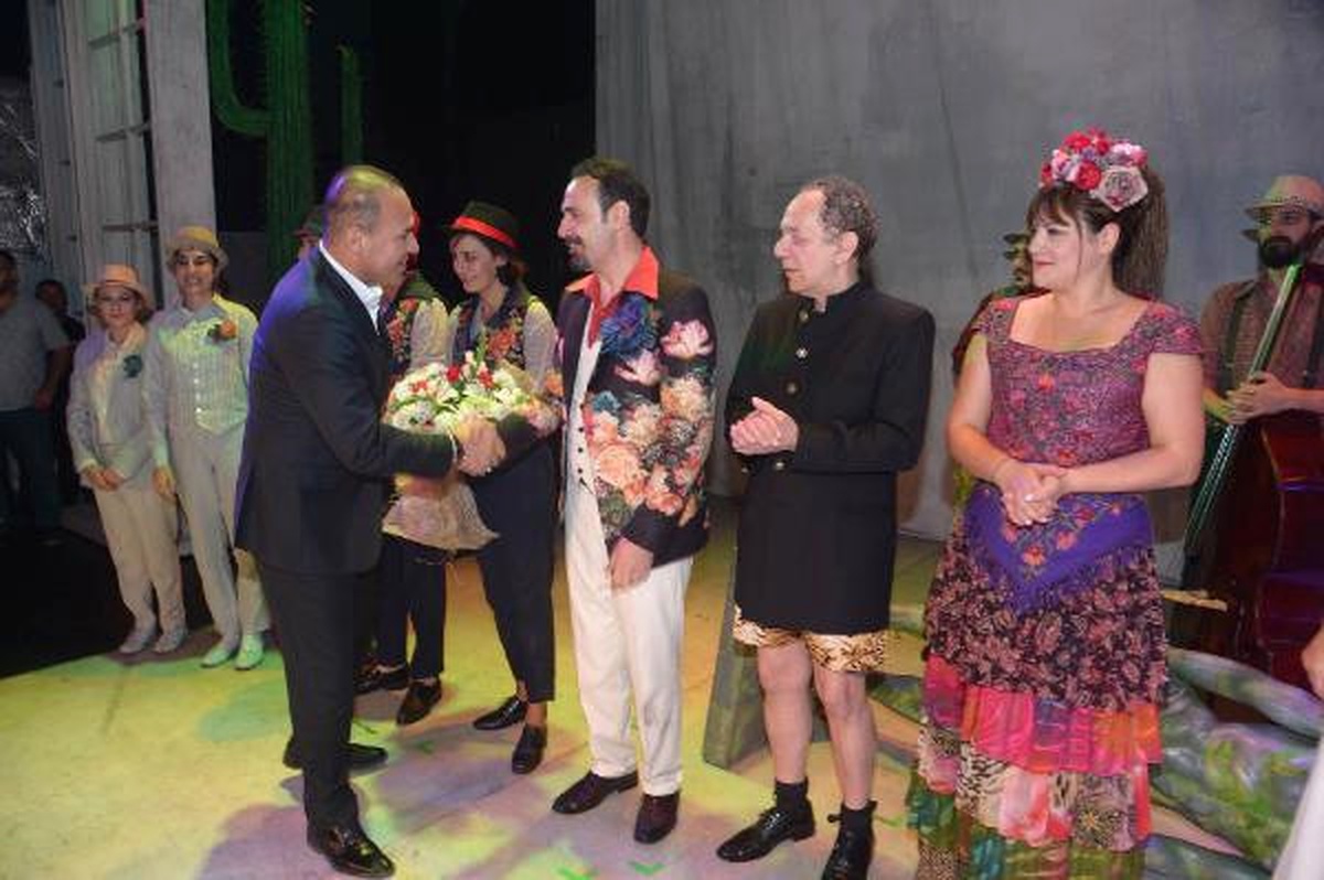 Adana\'da Lezzet Festivali\'nden Sonra Tiyatro Şöleni