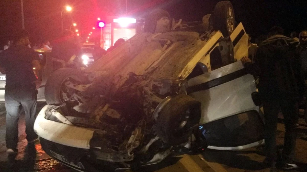 Adana\'da Zincirleme Trafik Kazası: 2 Yaralı