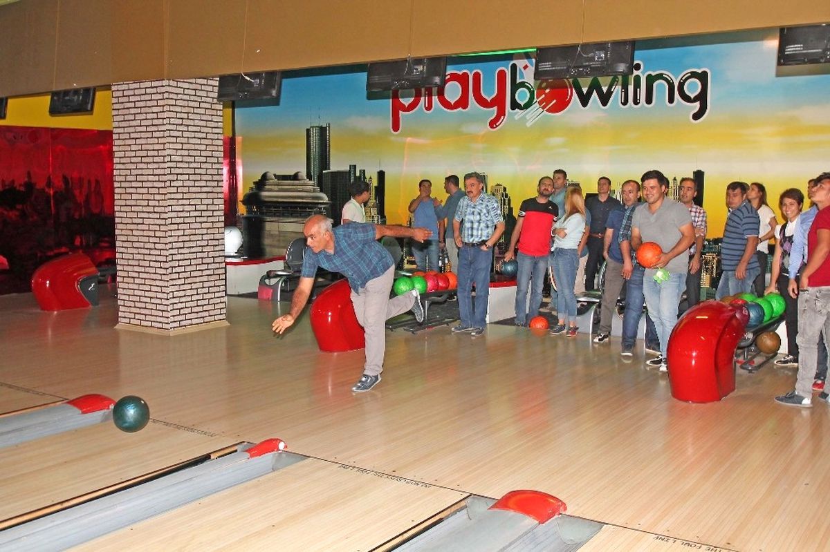 Adana Osb Çalışanları Bowling Turnuvasında Stres Attı