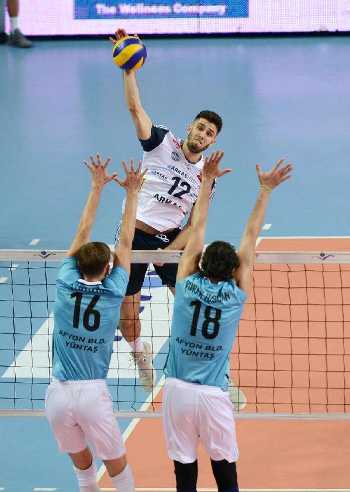 Arkasspor\'da Yedekler Işık Verdi