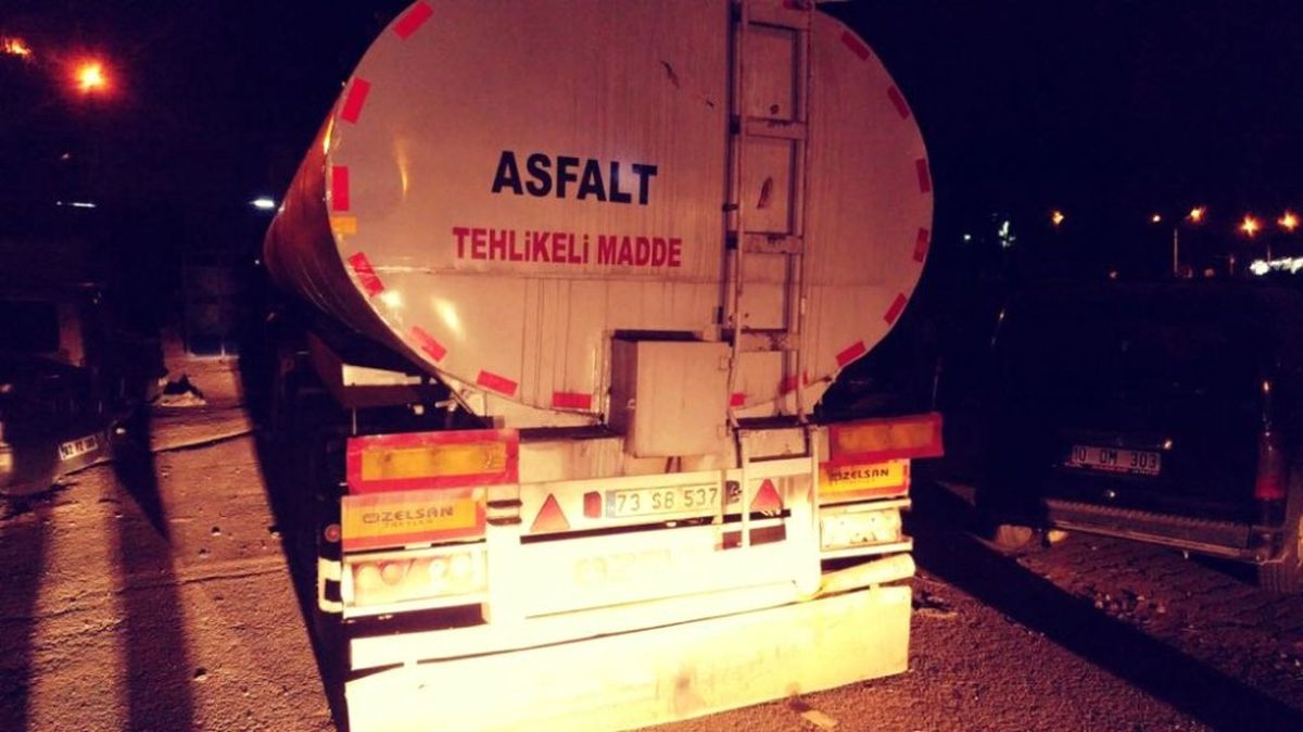 Asfalt Tankerinden 31 Bin 800 Paket Kaçak Sigara Çıktı