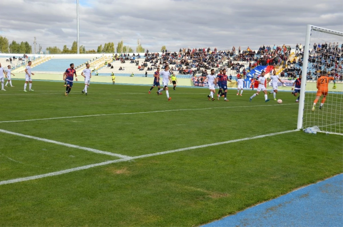 Bal: Anadolu Kırıkkalespor: 2 - 1074 Çankırıspor: 1