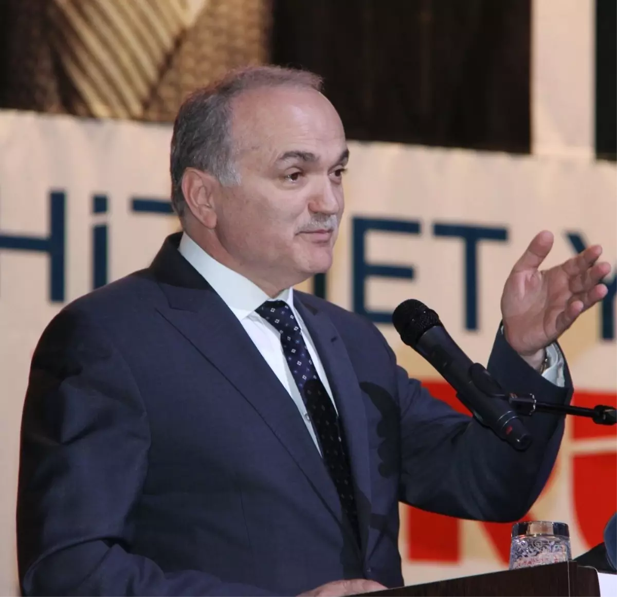 Bilim Sanayi ve Teknoloji Bakanı Faruk Özlü CHP\'ye Yüklendi
