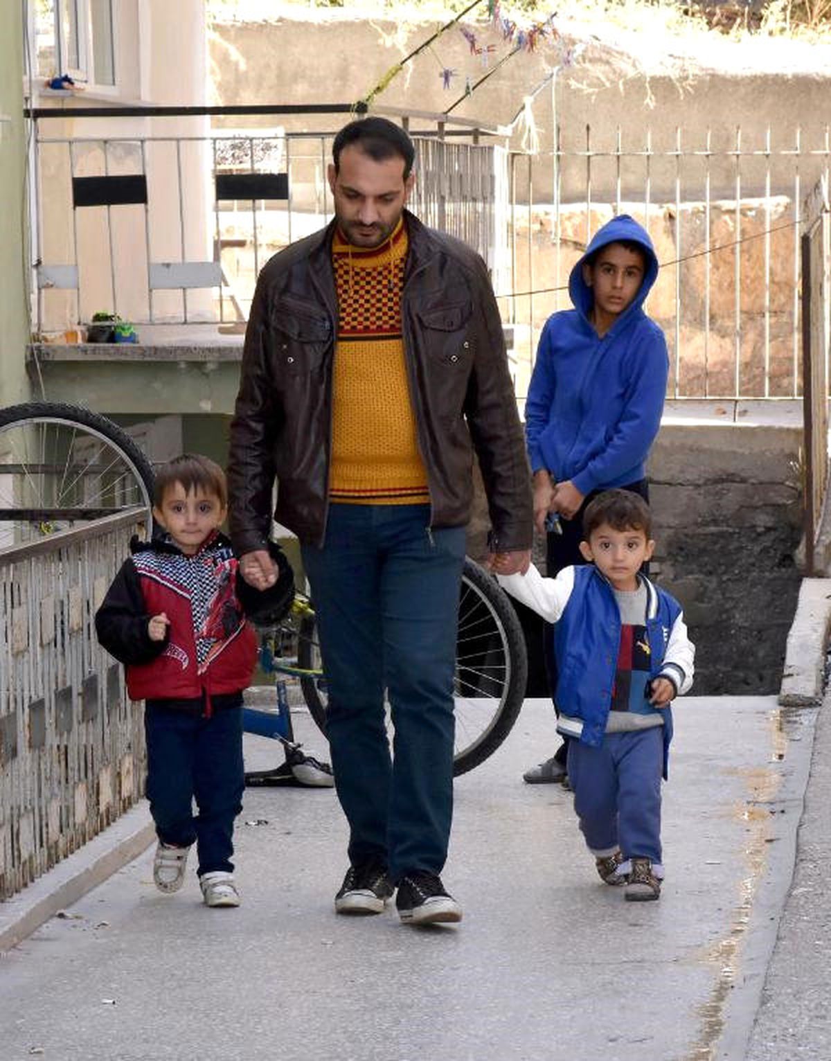 Görme Engelli Eşin İddiası: Beni ve Çocuklarını Bırakıp Sevgilisine Kaçtı
