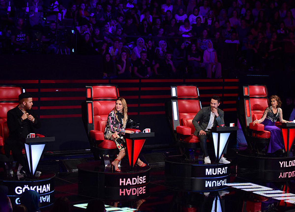 Hadise, Murat Boz ve Gökhan Özoğuz\'u Utandırdı