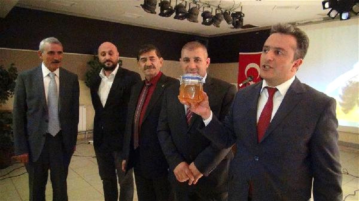 Kars\'ın Ekolojik Balı İçin Ödenen 11 Bin TL Şehit Çocuklarına Bağışlandı