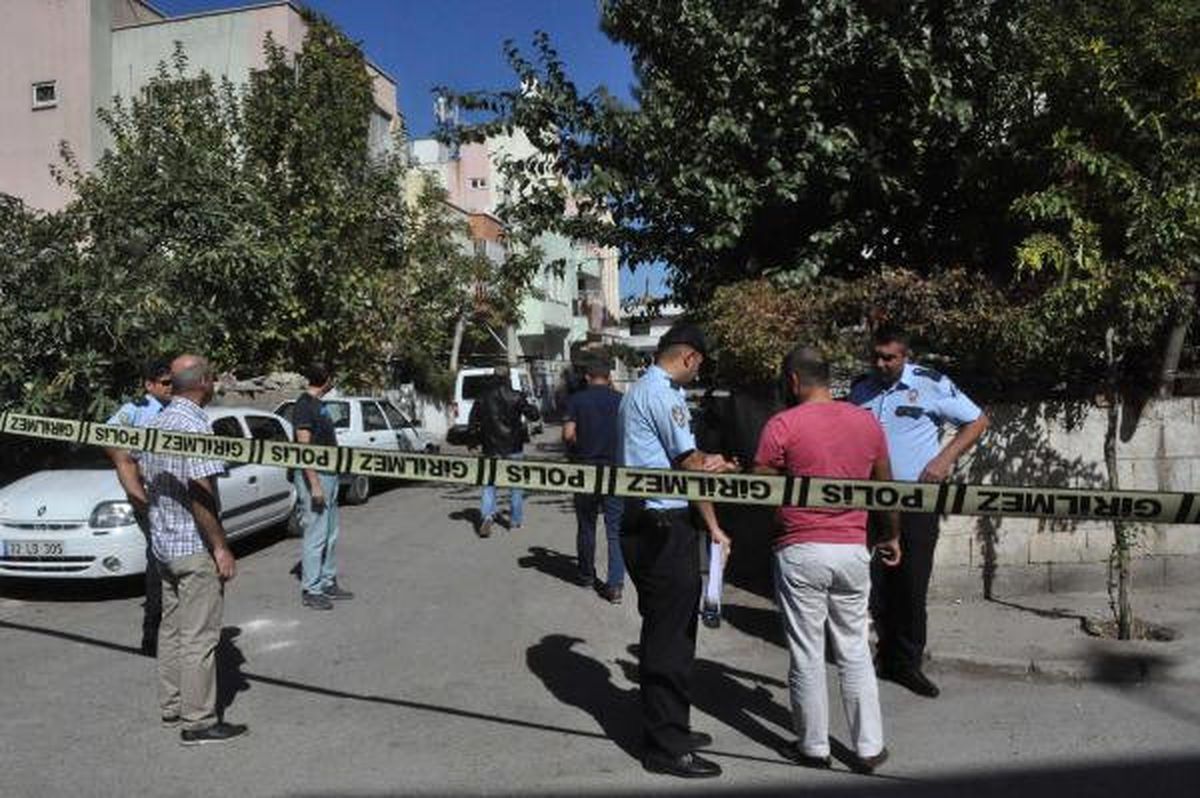 Kavgada Tüfekle Vurulan Genç Yaralandı