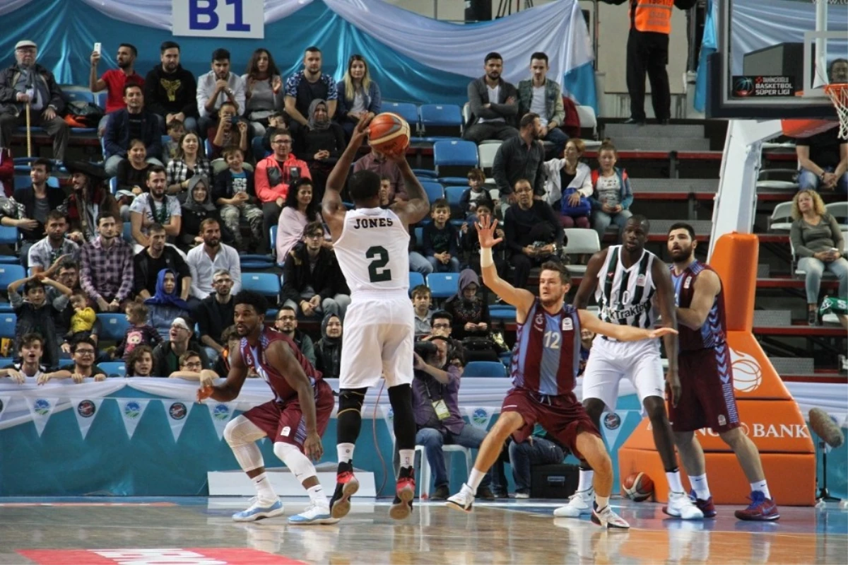 Sakarya Büyükşehir Basket\'ten Tarihi Galibiyet