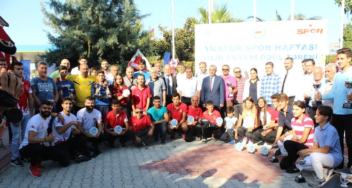 Amatör Sporda \'Yılın Enleri\' Ödüllerini Aldı
